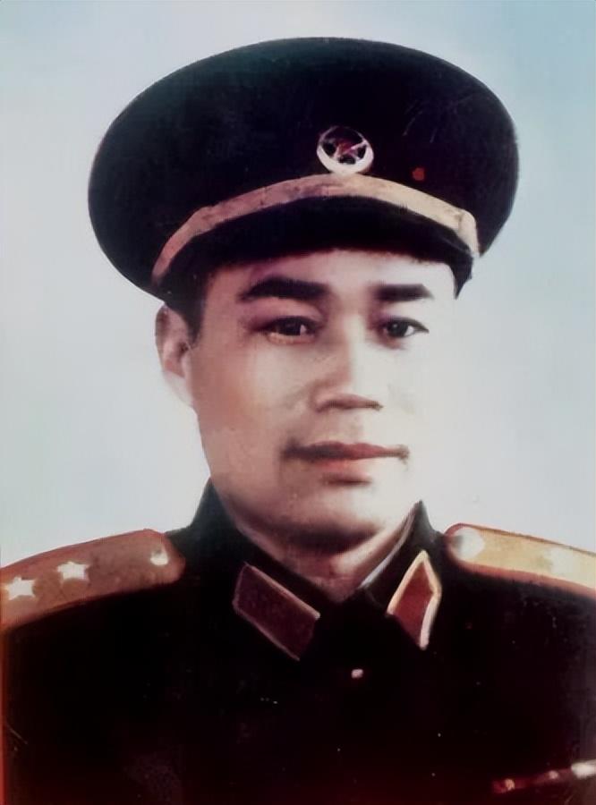 重生之铁血战将，乱世风云中的铁血传奇