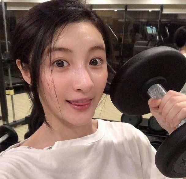 另类千金归来，一场跨越时空的免费盛宴