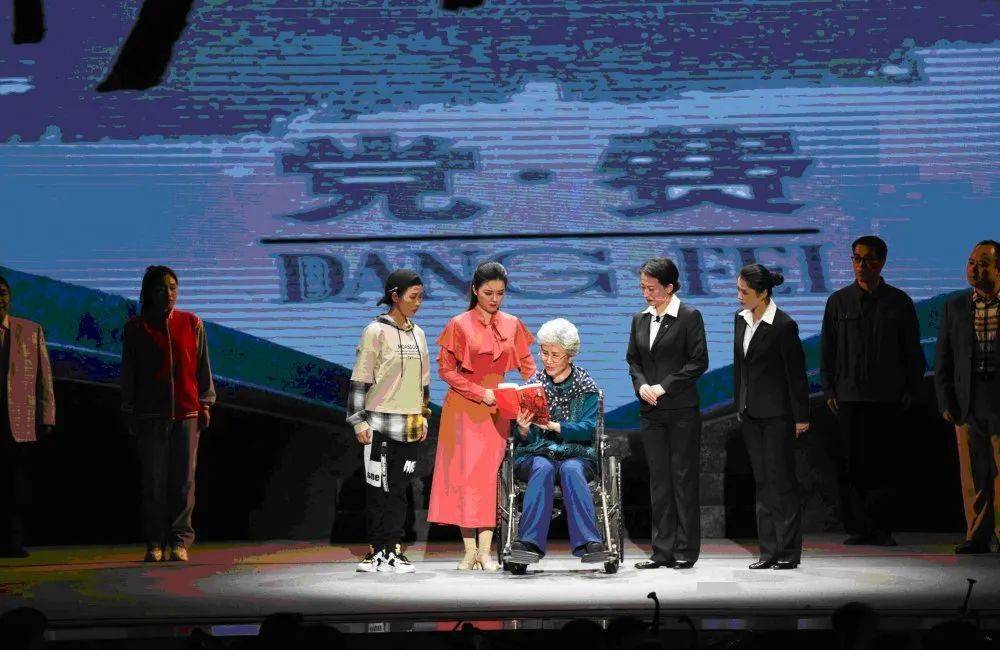 光辉的牺牲，神舟13号航天员的英勇与奉献