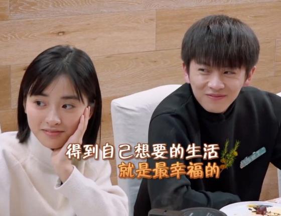 武艺的恋情谜团，揭秘她的身份武艺和女友恋情曝光