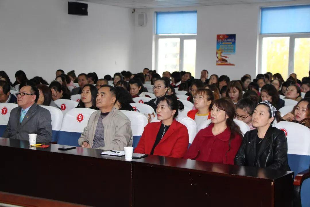 探索上海天天家教，为孩子成长插上翅膀的每日陪伴上海天天家教网上教员库