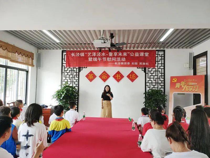 2045年，未来之夜的香港特马猜想2024年香港今晚特马开什么2024011期开奖结果