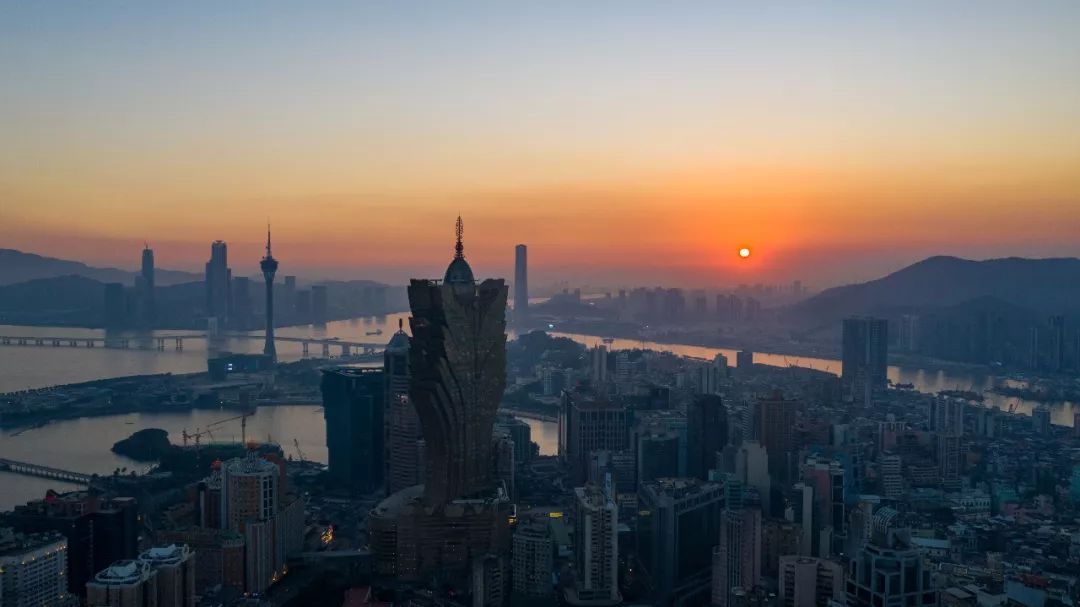2036澳门资料大全免费彩色，揭秘未来与现实的交汇点？一场无形的赌局还是智慧的选择?2023澳门资料大全免费彩色4999