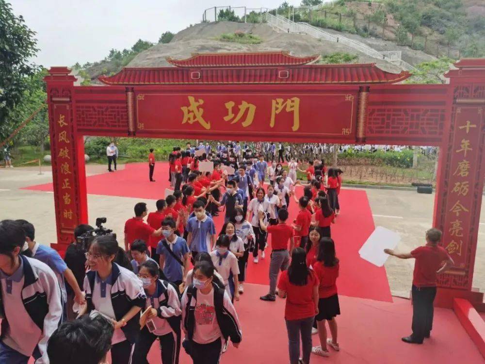 澳门开奖直播，最新版下载安装指南与现场观感体验新澳门开奖结果2020+开奖记录_